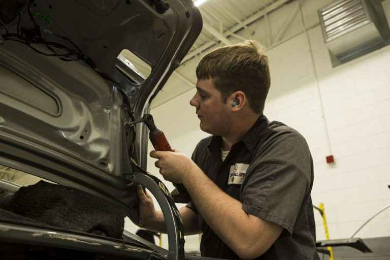 The Body Shop You Can Count On International Autos Collision Center